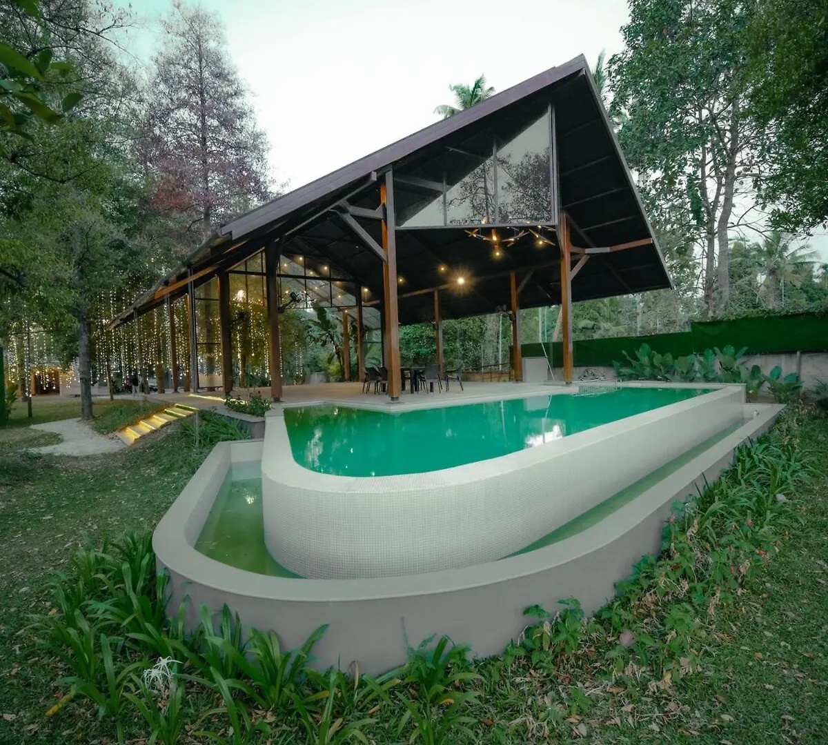 Ohstayz Villa De Estate 64 Kizhake Chālakudi
